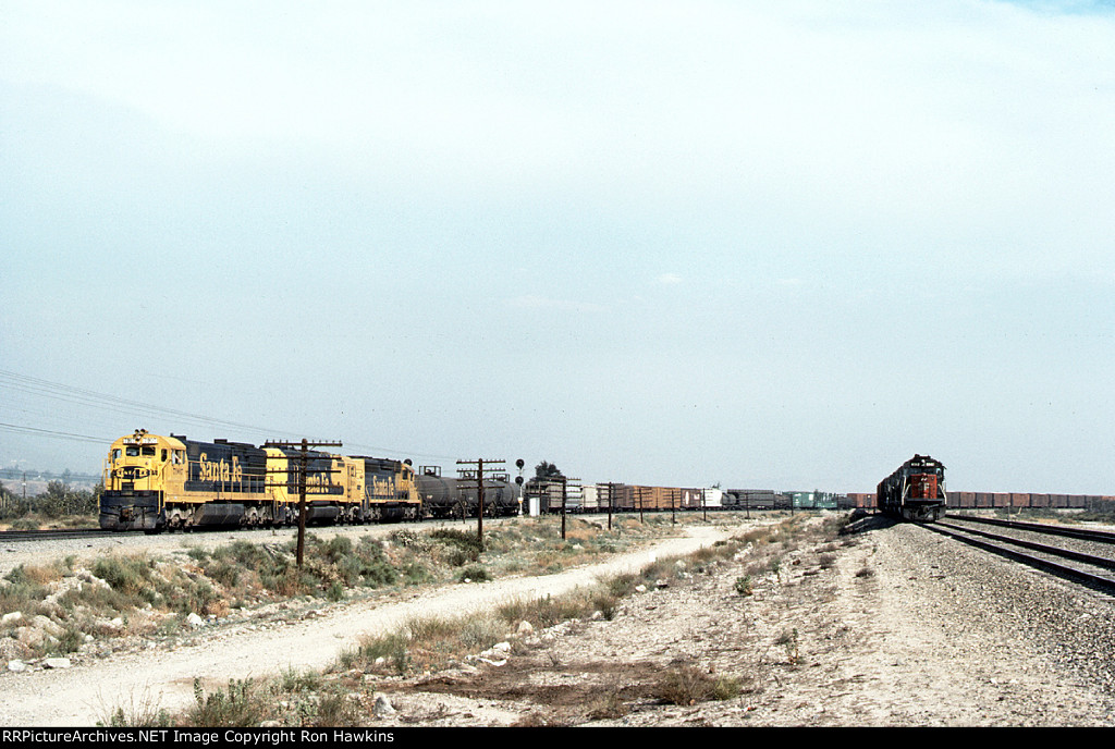 ATSF 7907 and SP 9342